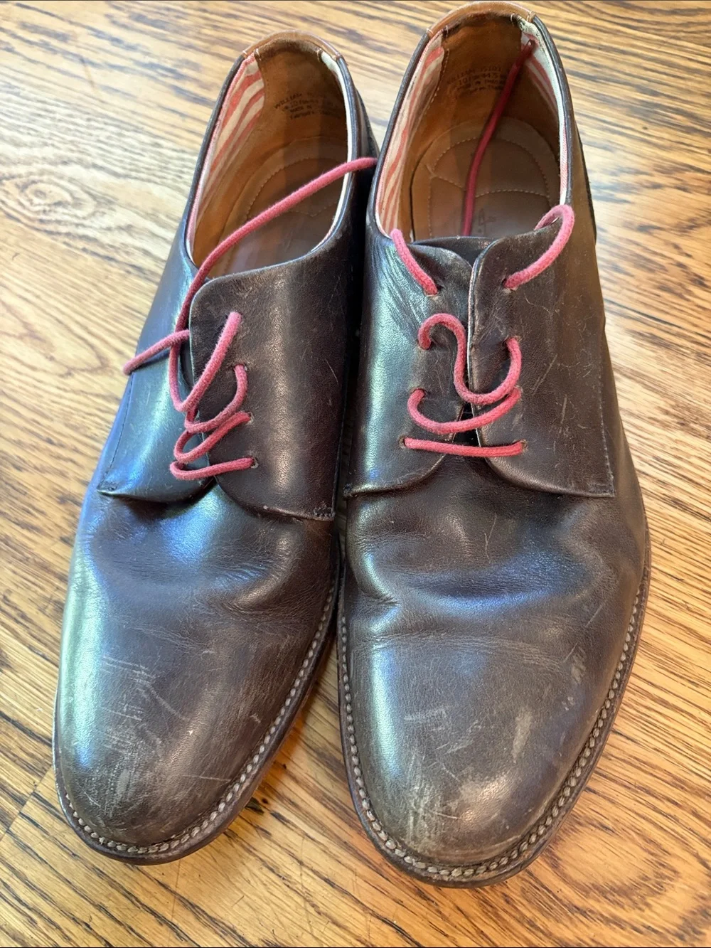 Men's Brown Leather Derby Shoes with Red Laces